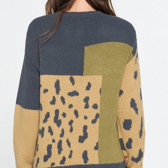 DAVI & DANI ANIMAL COLOUR BLOCK ROUND NECK SWEATER - Picture 6 of 8